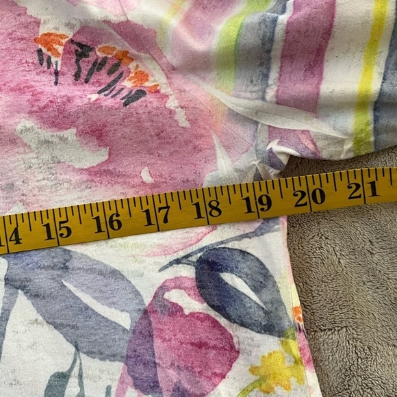 Sundance Catalog - Whimsy Rose Muted watercolored Floral featherweight Top M - Picture 8 of 10